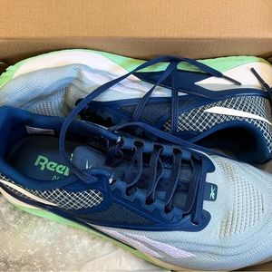 LIGHTLY USED Women’s Redbox training/running shoes